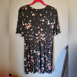 Torrid V Neck Butterfly Skater dress Size 1 Black, Pink, White